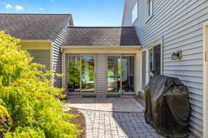 13922 Deviar Dr, Centreville, VA 20120, USA Photo 29