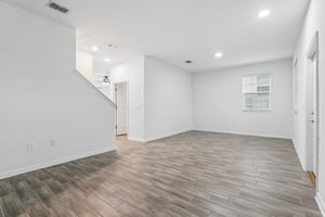 Title Wy-S2107-007.jpg