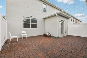 Title Wy-S2107-045.jpg