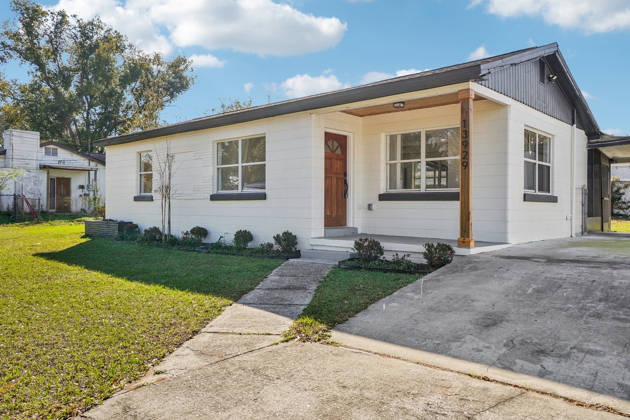 2nd St-S2701-003.jpg