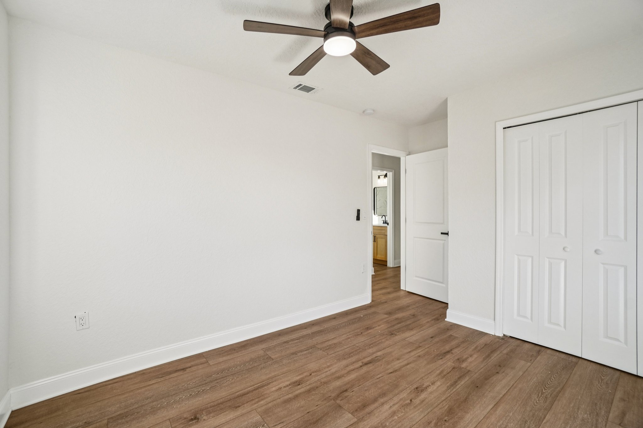 2nd St-S2701-026.jpg