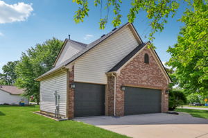 Charleswood Ct-3105-003