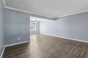 Charleswood Ct-3105-008