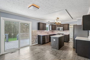Charleswood Ct-3105-011