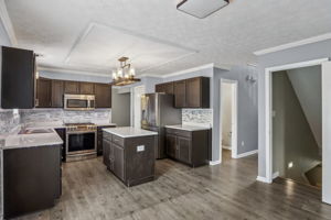 Charleswood Ct-3105-012