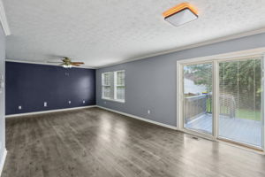 Charleswood Ct-3105-017