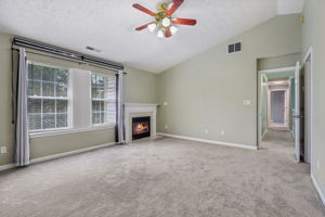 Charleswood Ct-3105-024