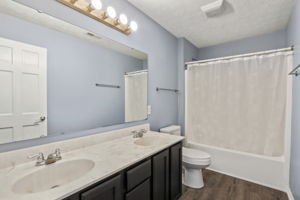 Charleswood Ct-3105-030
