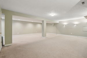 Charleswood Ct-3105-037