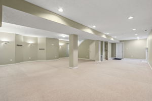 Charleswood Ct-3105-038