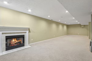 Charleswood Ct-3105-039