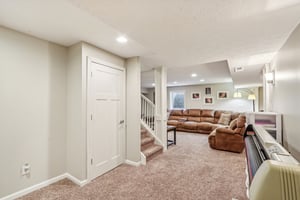 Royalwood Dr-039.jpg