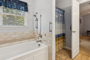 Local_Flavor_Films-1395_La_Maison_Dr_Lawrenceville_GA-176.jpg