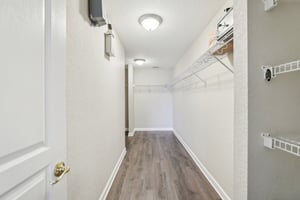 Legendary Blvd-034.jpg