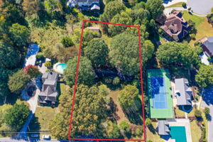 12 Aerial Lot + Neighborhood B w Courts