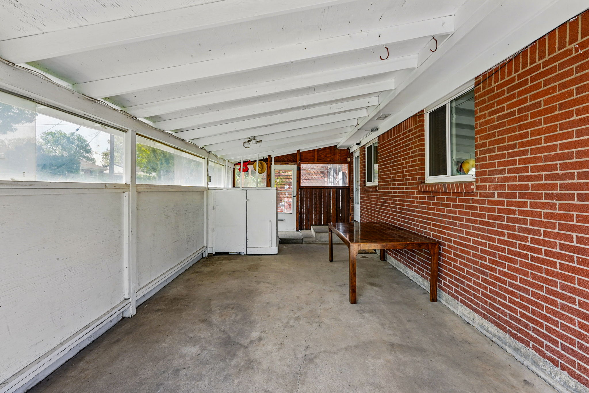  Photo 40