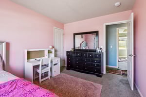 7527 - 13955 Weber St_020.jpg