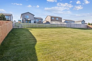 7527 - 13955 Weber St_026.jpg