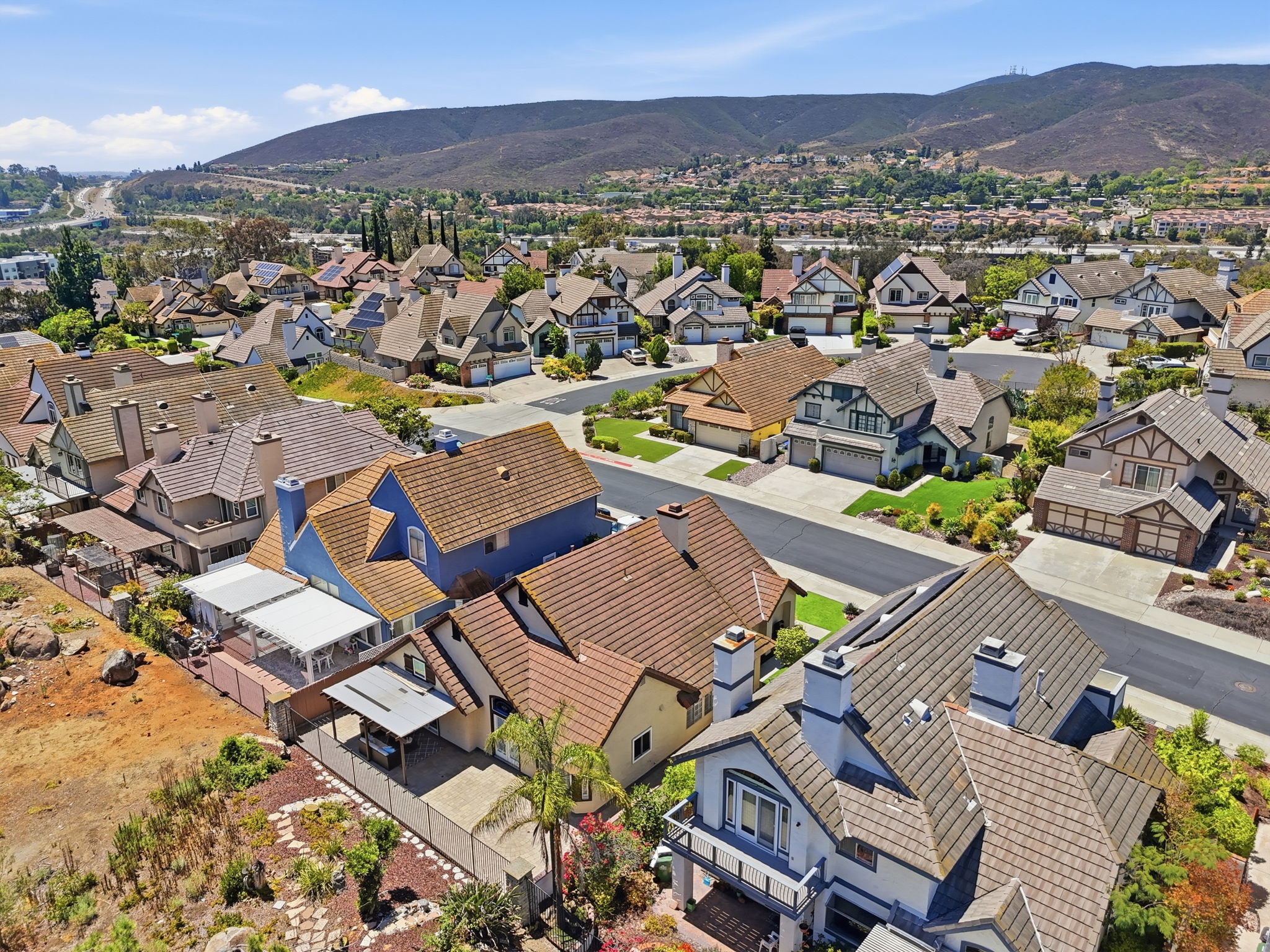 13957 Royal Melbourne Square-7
