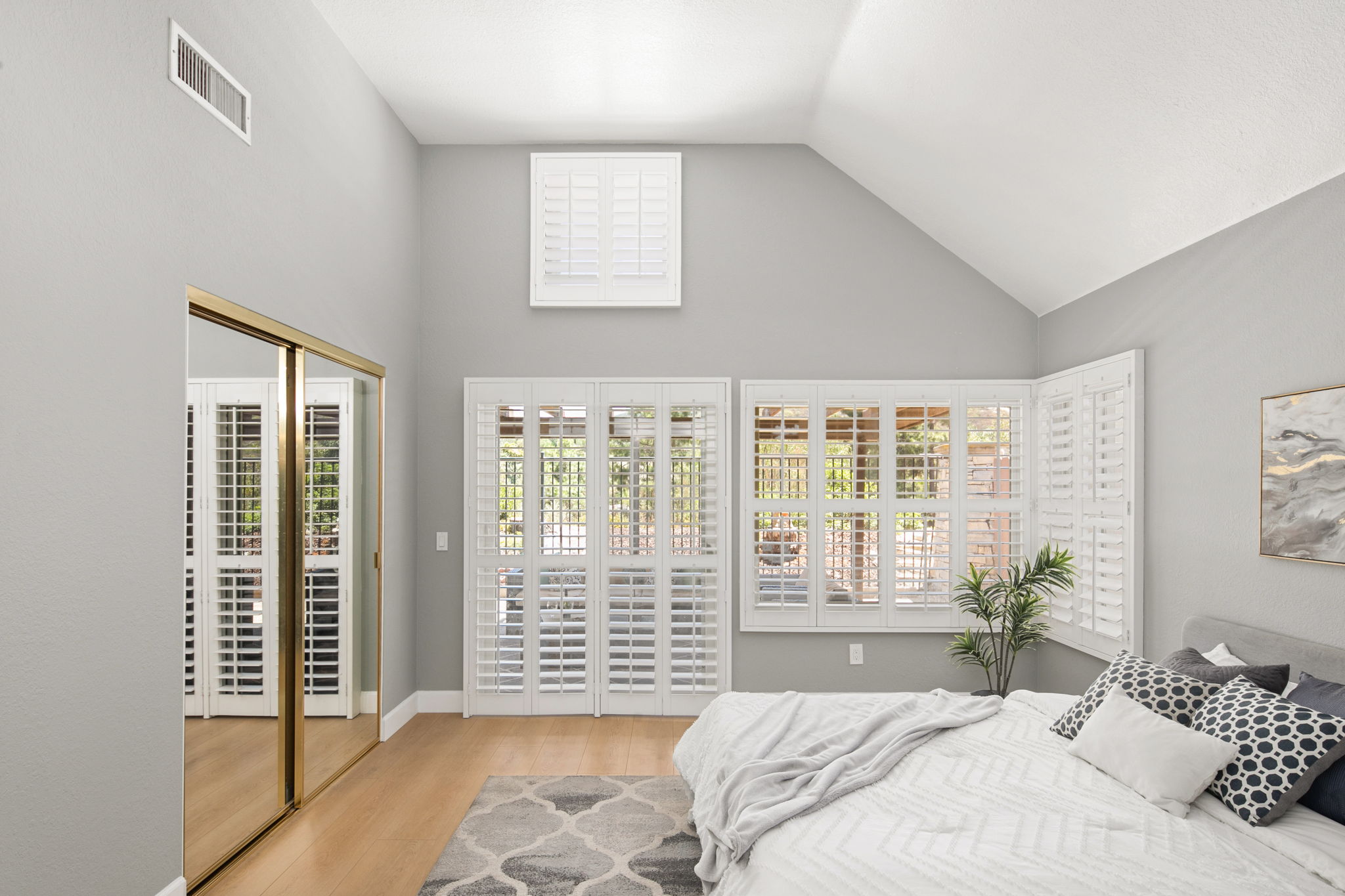 13957 Royal Melbourne Square-242