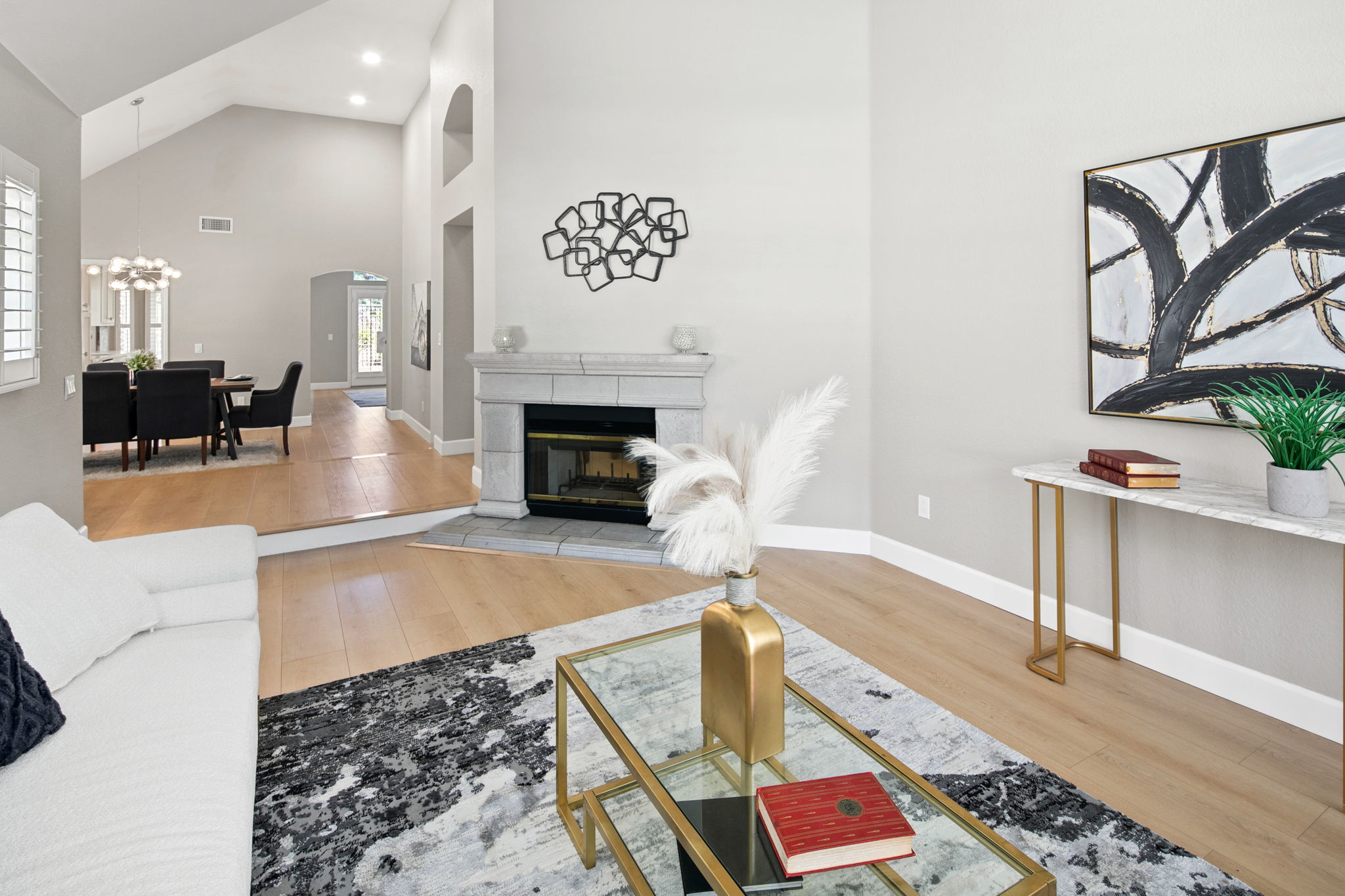 13957 Royal Melbourne Square-240