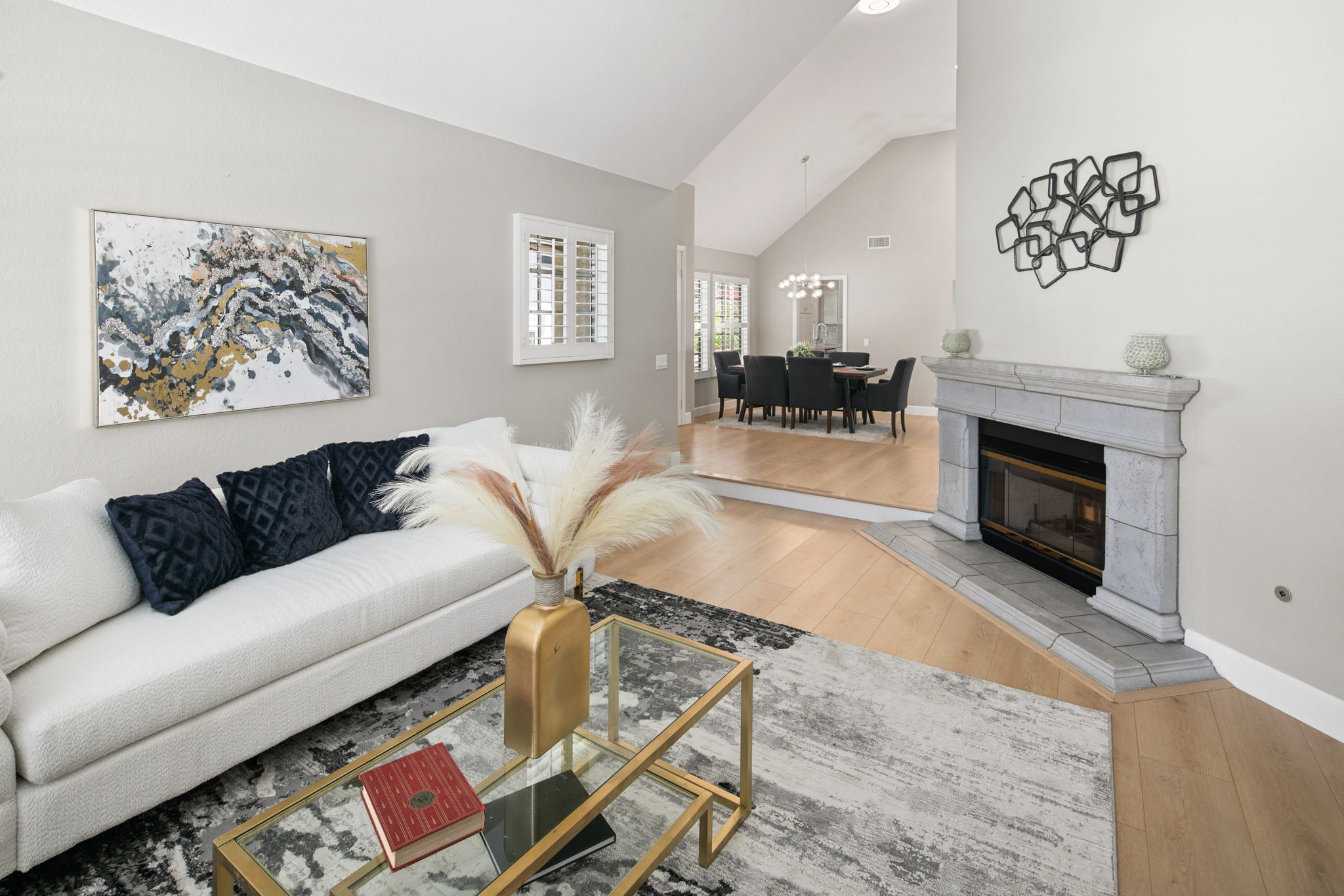 13957 Royal Melbourne Square-238