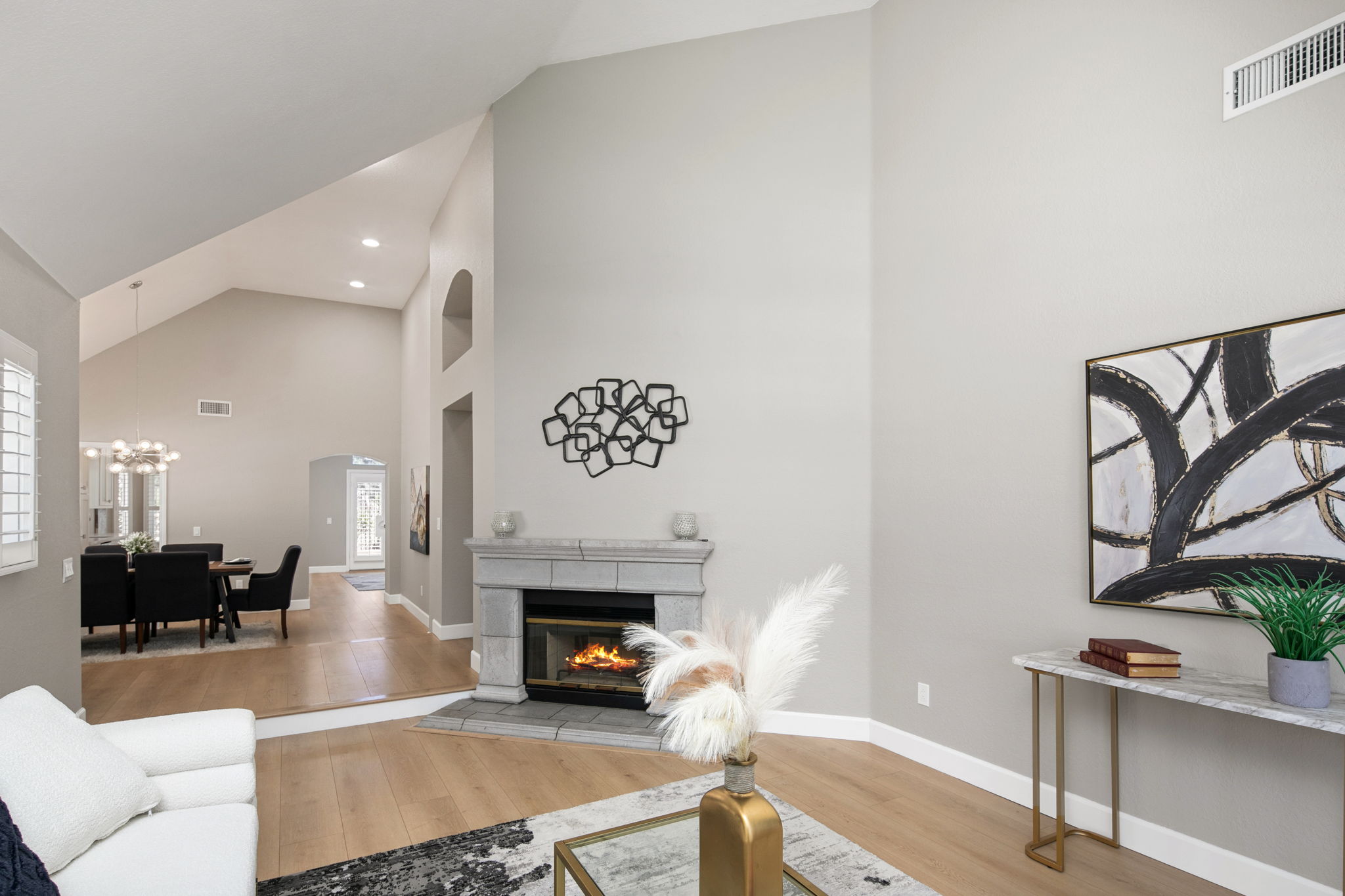 13957 Royal Melbourne Square-236