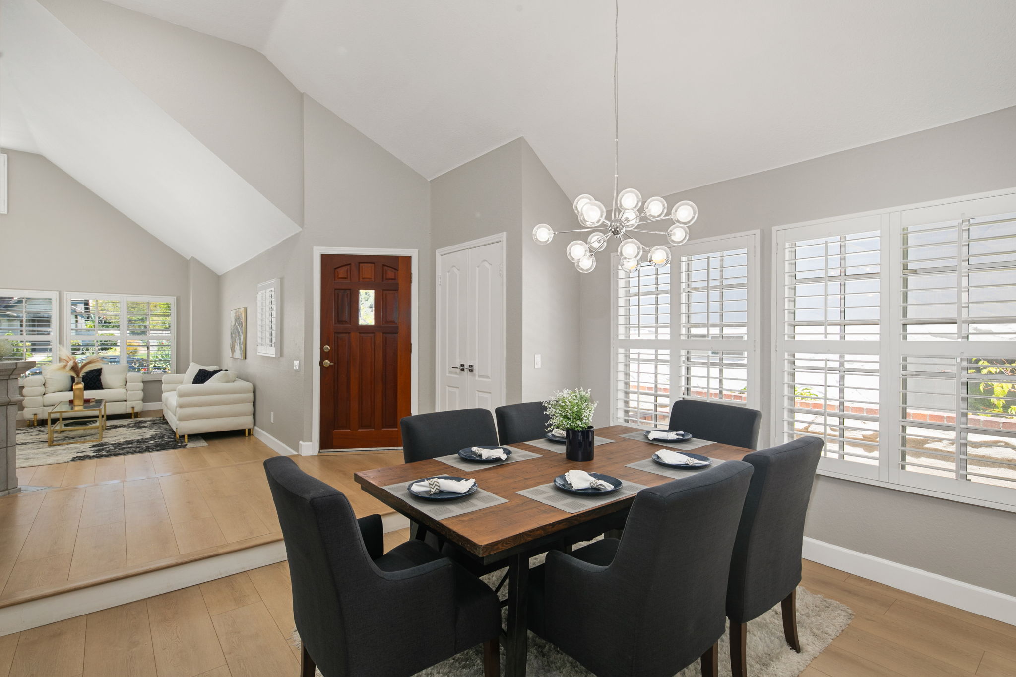13957 Royal Melbourne Square-232