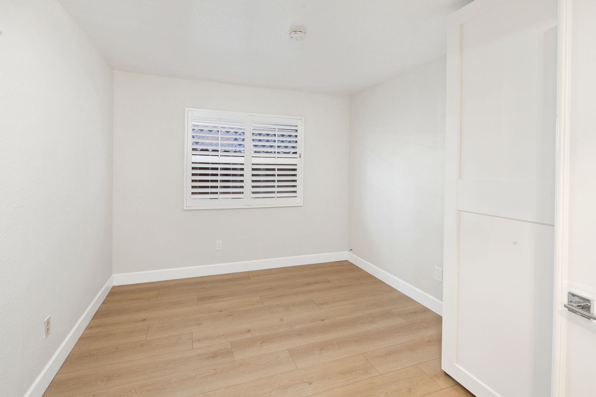 13957 Royal Melbourne Square-205