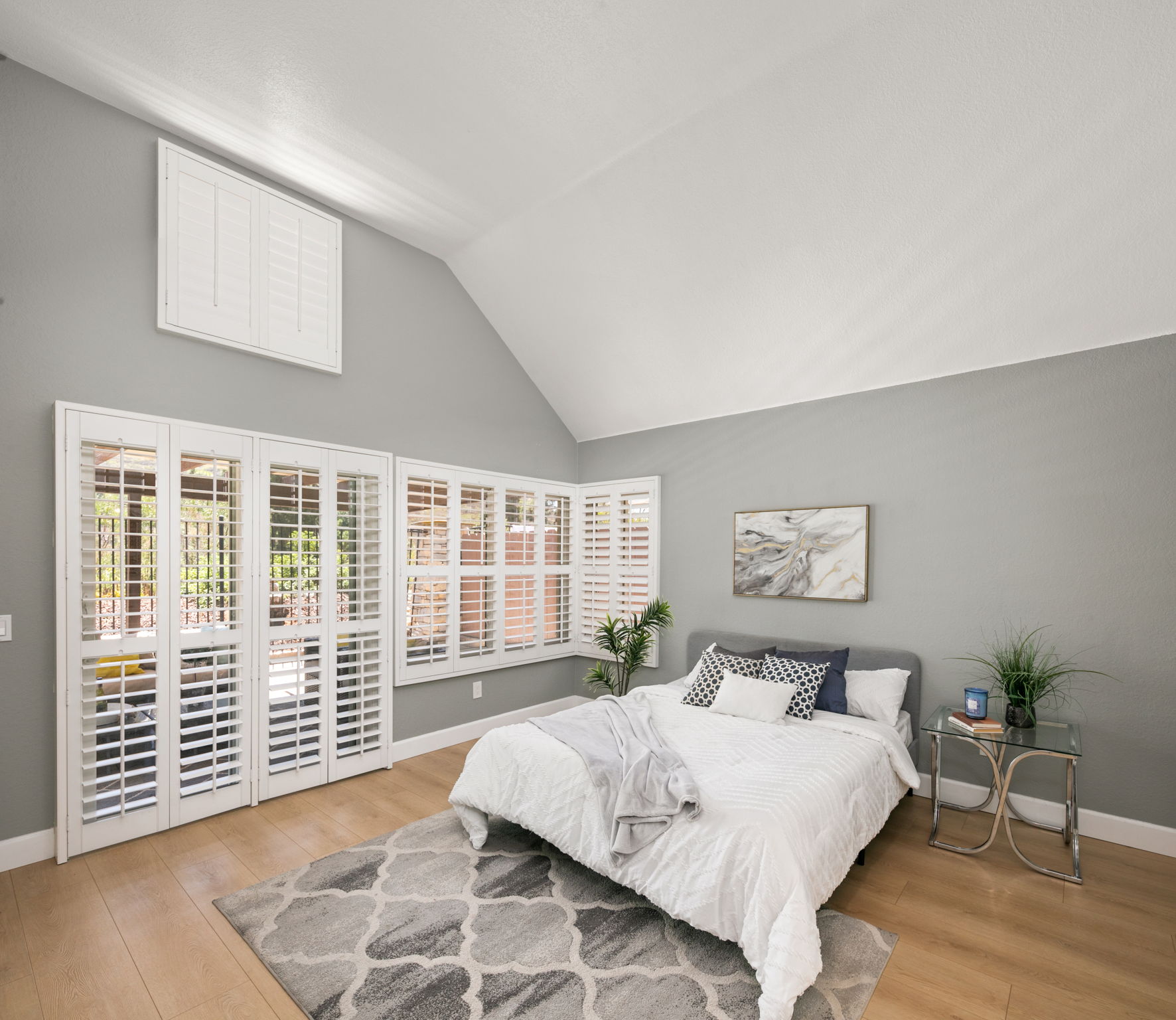 13957 Royal Melbourne Square-203