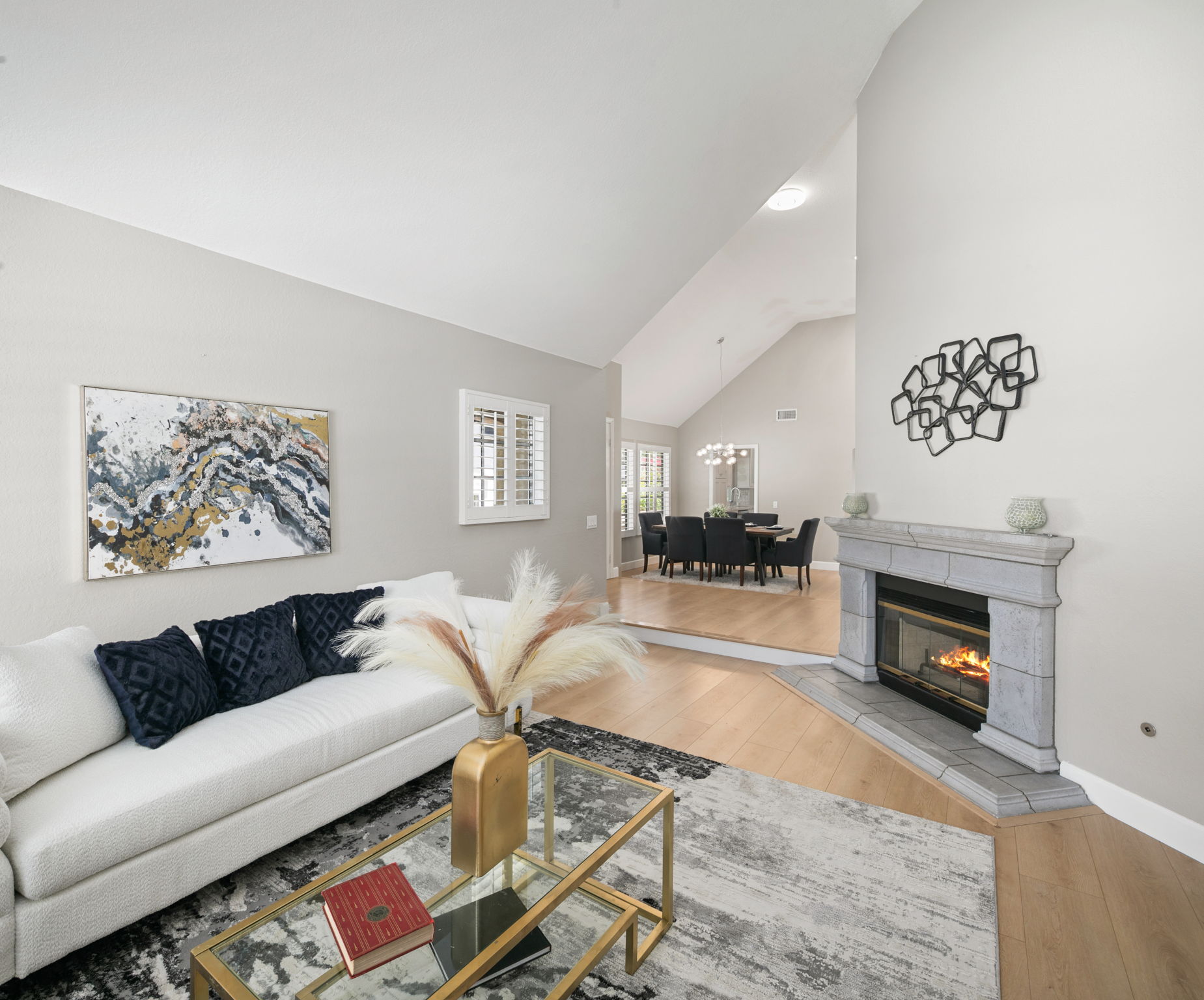 13957 Royal Melbourne Square-202