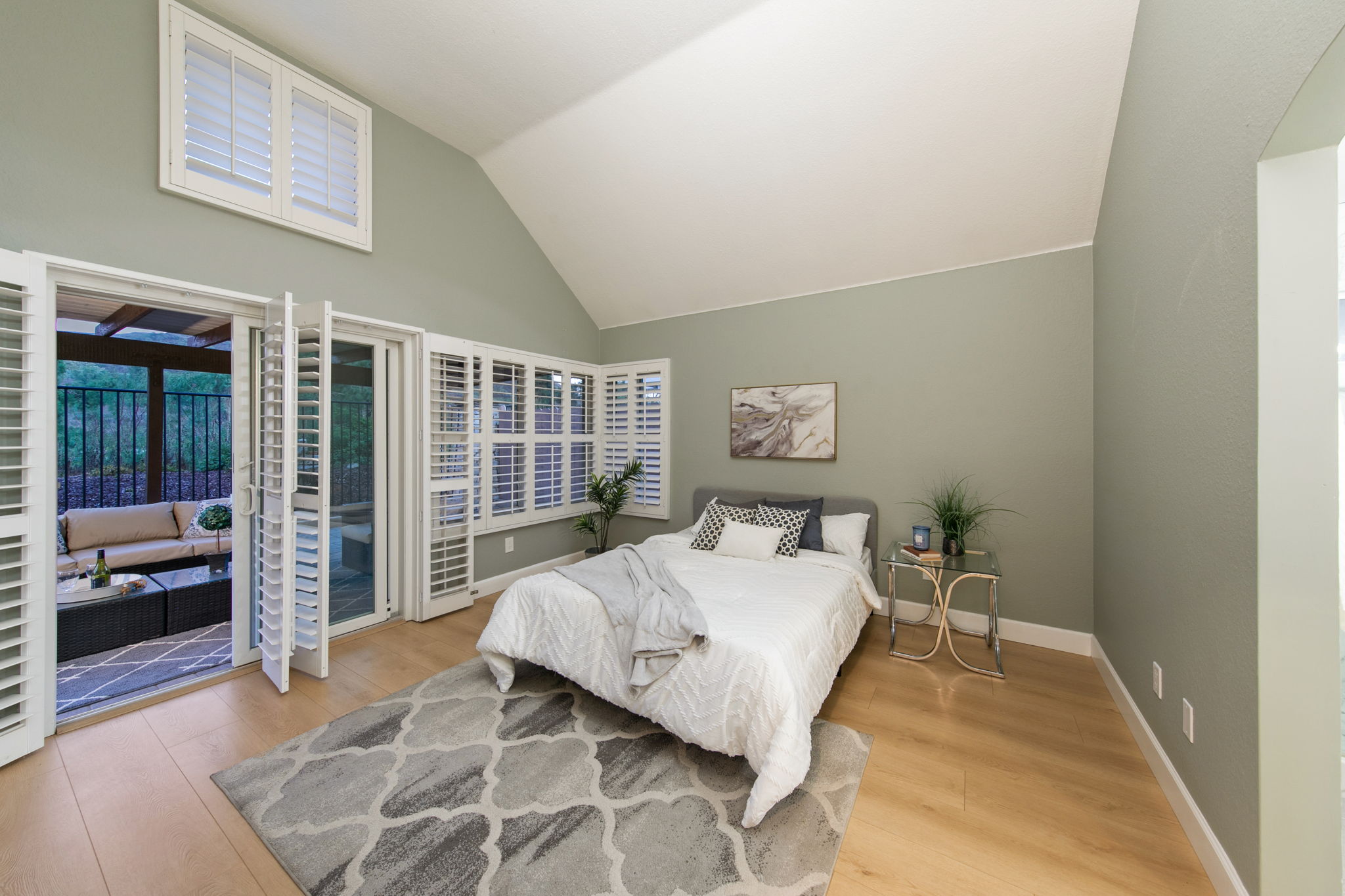 13957 Royal Melbourne Square-333