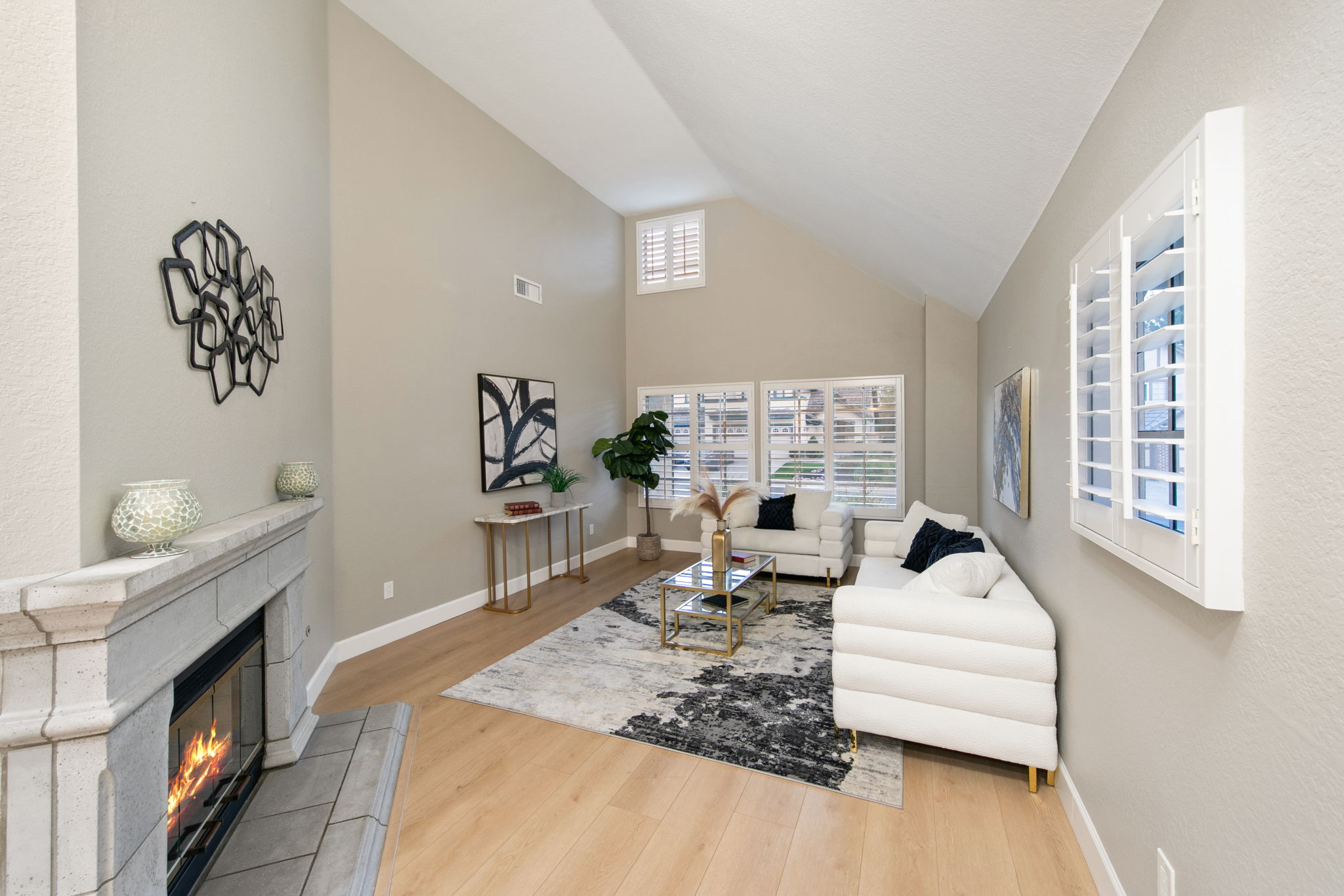 13957 Royal Melbourne Square-329