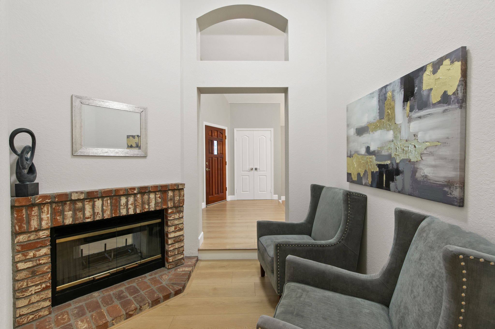 13957 Royal Melbourne Square-323