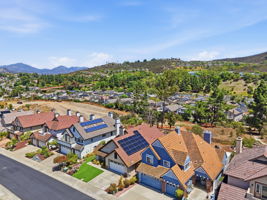 13957 Royal Melbourne Square-4