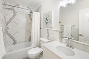 13957 Royal Melbourne Square-254