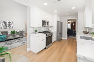 13957 Royal Melbourne Square-230