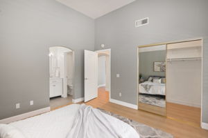 13957 Royal Melbourne Square-220