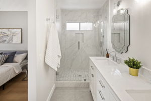 13957 Royal Melbourne Square-219