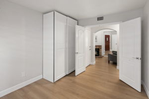 13957 Royal Melbourne Square-207