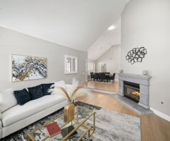 13957 Royal Melbourne Square-202