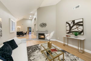 13957 Royal Melbourne Square-331