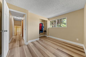  Photo 34