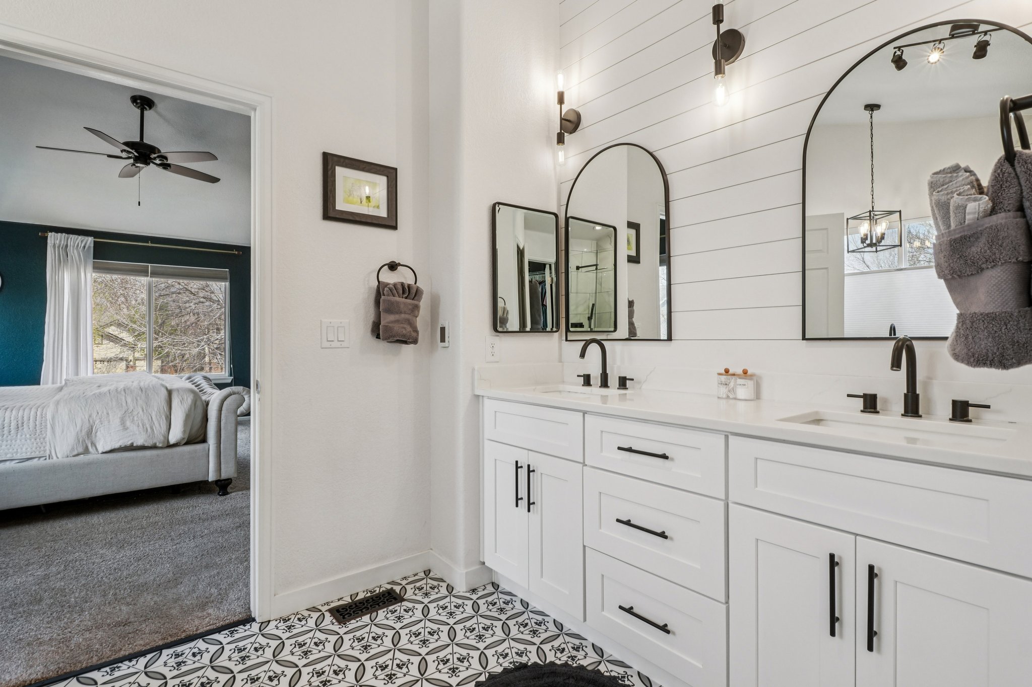 Milwaukee St-S2703-040.jpg