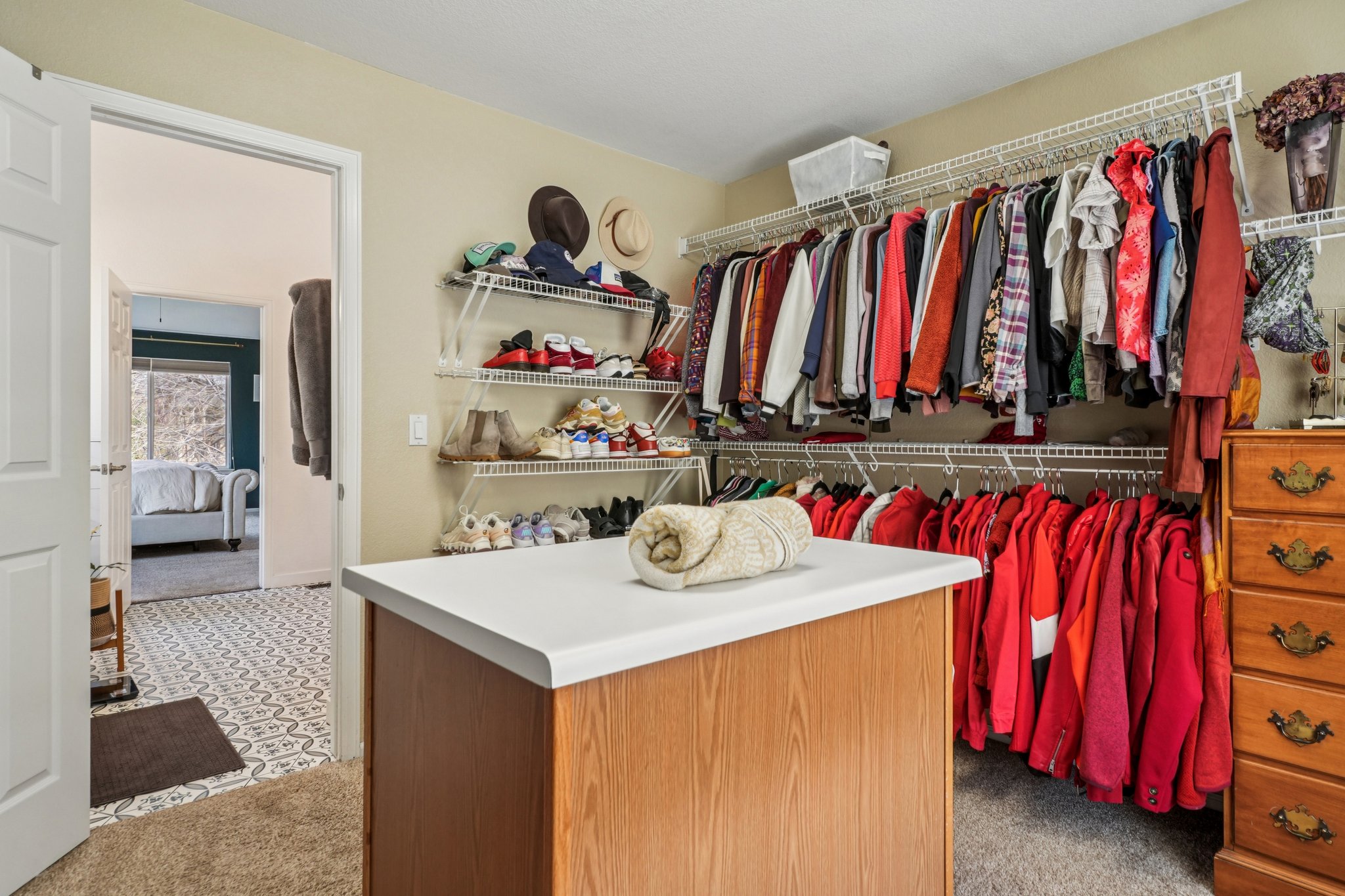 Milwaukee St-S2703-044.jpg