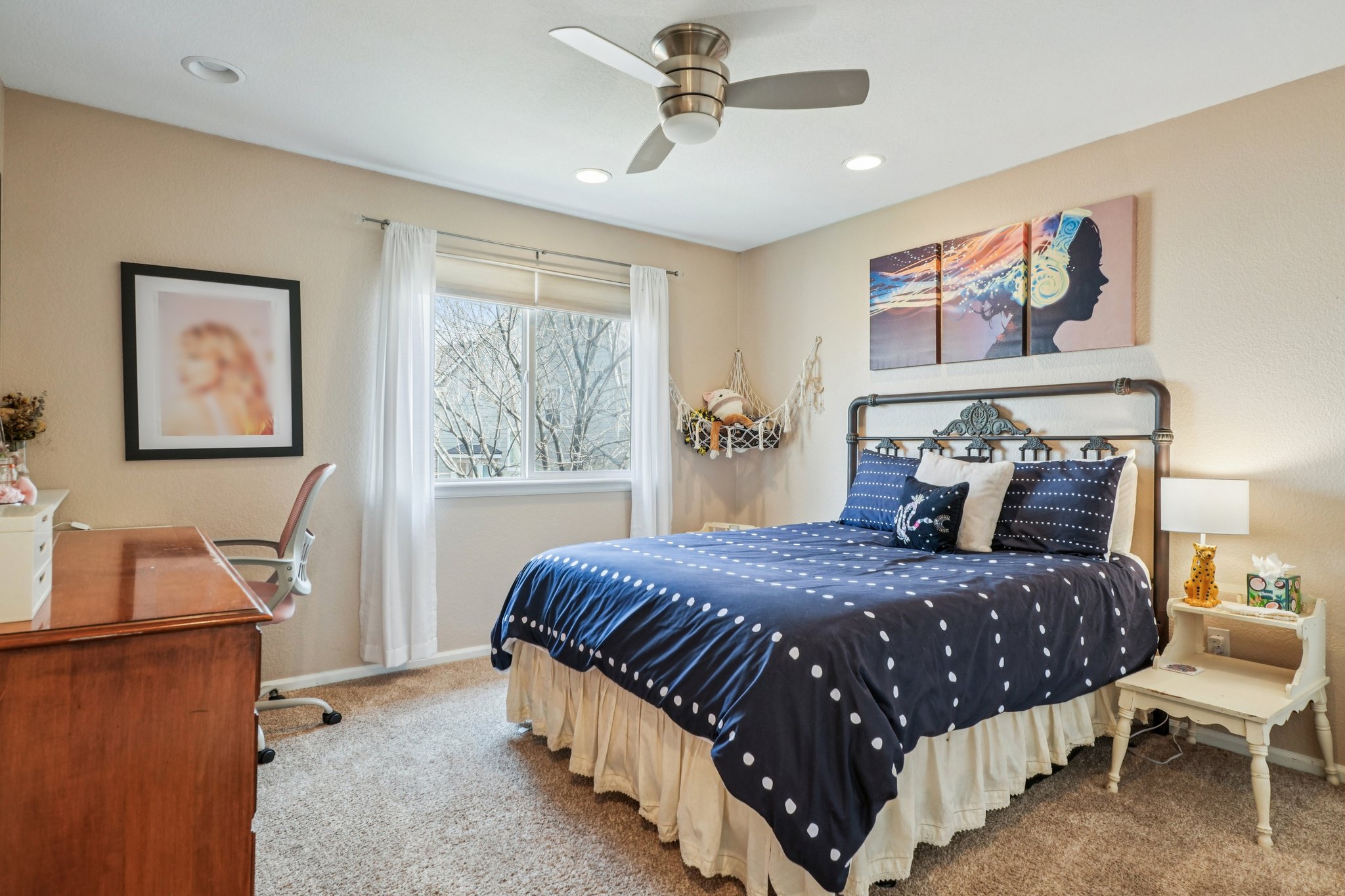 Milwaukee St-S2703-046.jpg