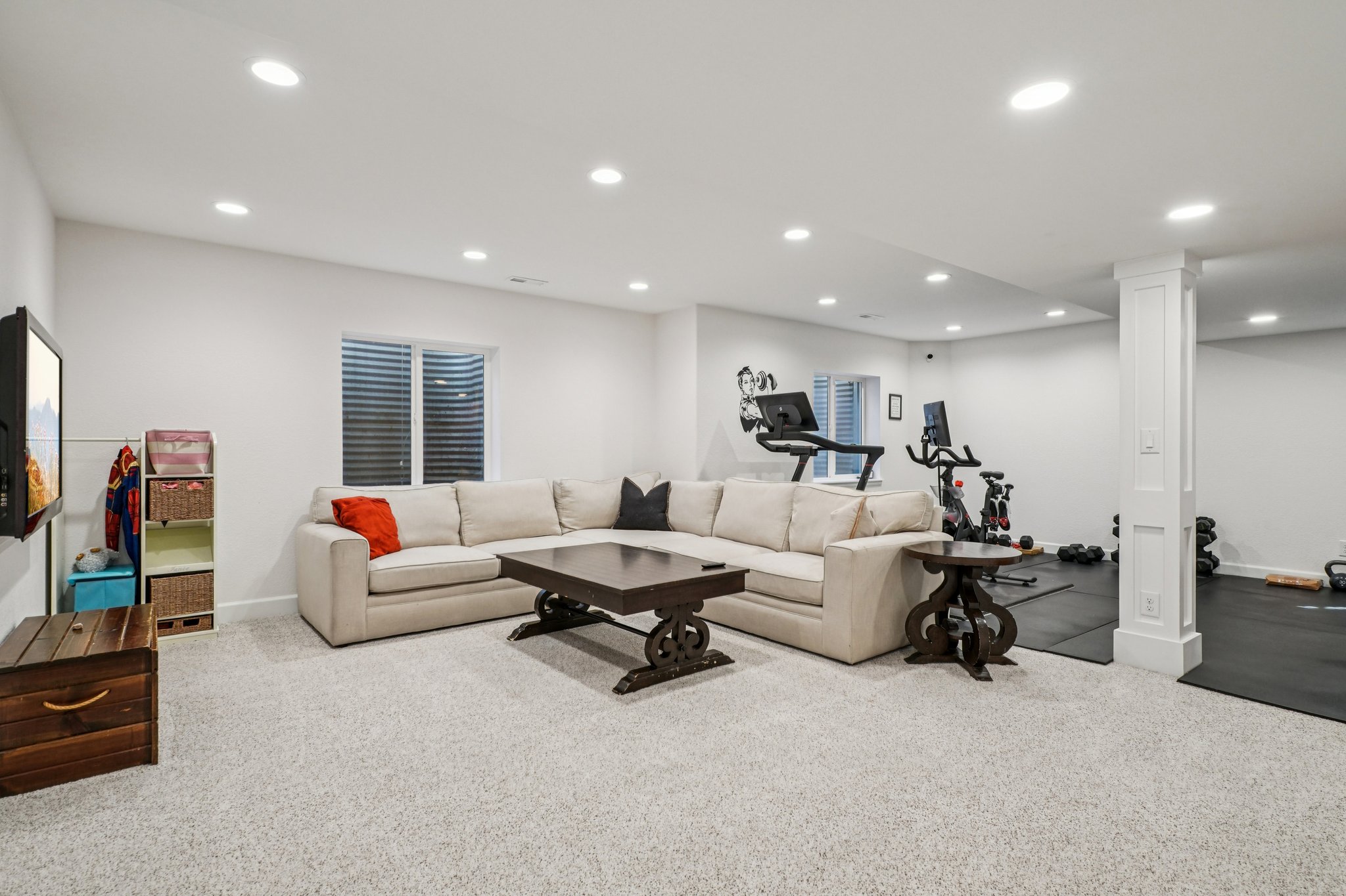 Milwaukee St-S2703-054.jpg