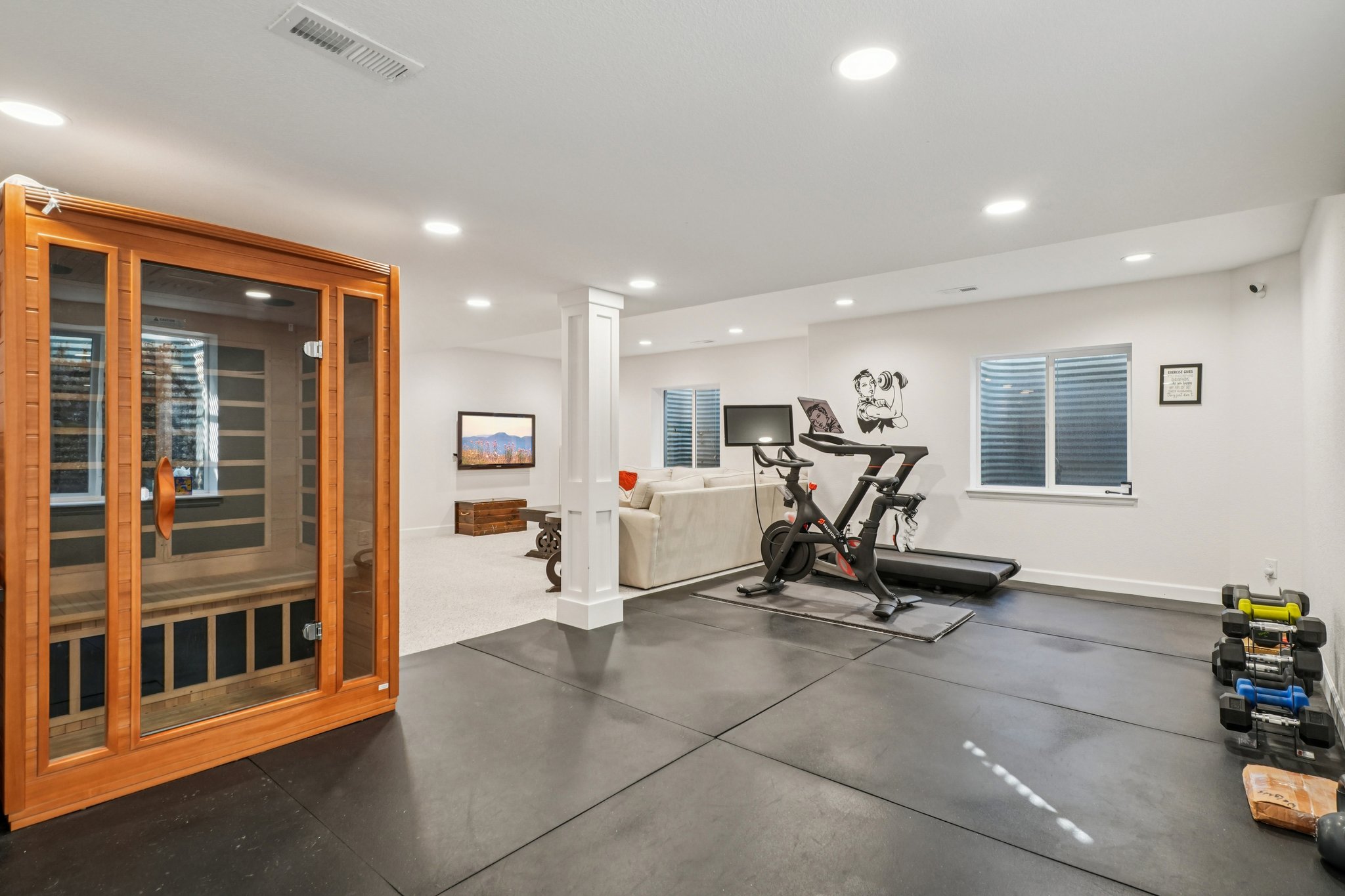 Milwaukee St-S2703-056.jpg