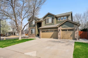 Milwaukee St-S2703-003.jpg