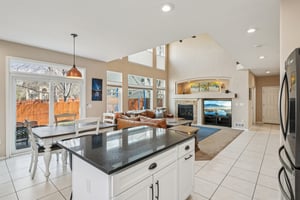 Milwaukee St-S2703-026.jpg